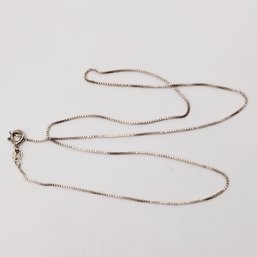 A Sterling Silver Box Link Necklace Italy 2G