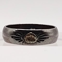 Sterling Silver Band SZ 4.5 2.3G