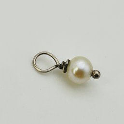 Sterling Pearl Pendant 0.2 G