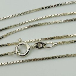 Signed Sterling Box Chain Necklace. 2.6g