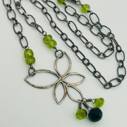 Sterling Garnet Flower Necklace. 11.7g