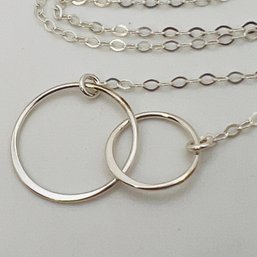 EFY, Sterling 18 Inch Oval Link Chain Necklace With Double Circle Pendant 2.29 G