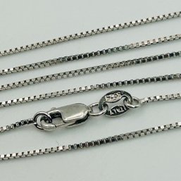 Italy Sterling Box Chain Necklace. 2.00g