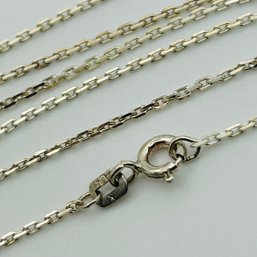 Signed Sterling Chain Necklace. 1.8g
