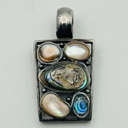 Sterling Multi Gem Pendant. 7.6g