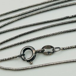 Italy Sterling Round Chain Necklace. 2.9g