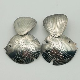 Sterling Fish Earrings. 4.9g