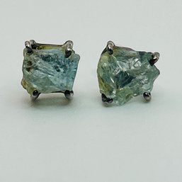 Sterling Aquamarine Earrings. 2.0g