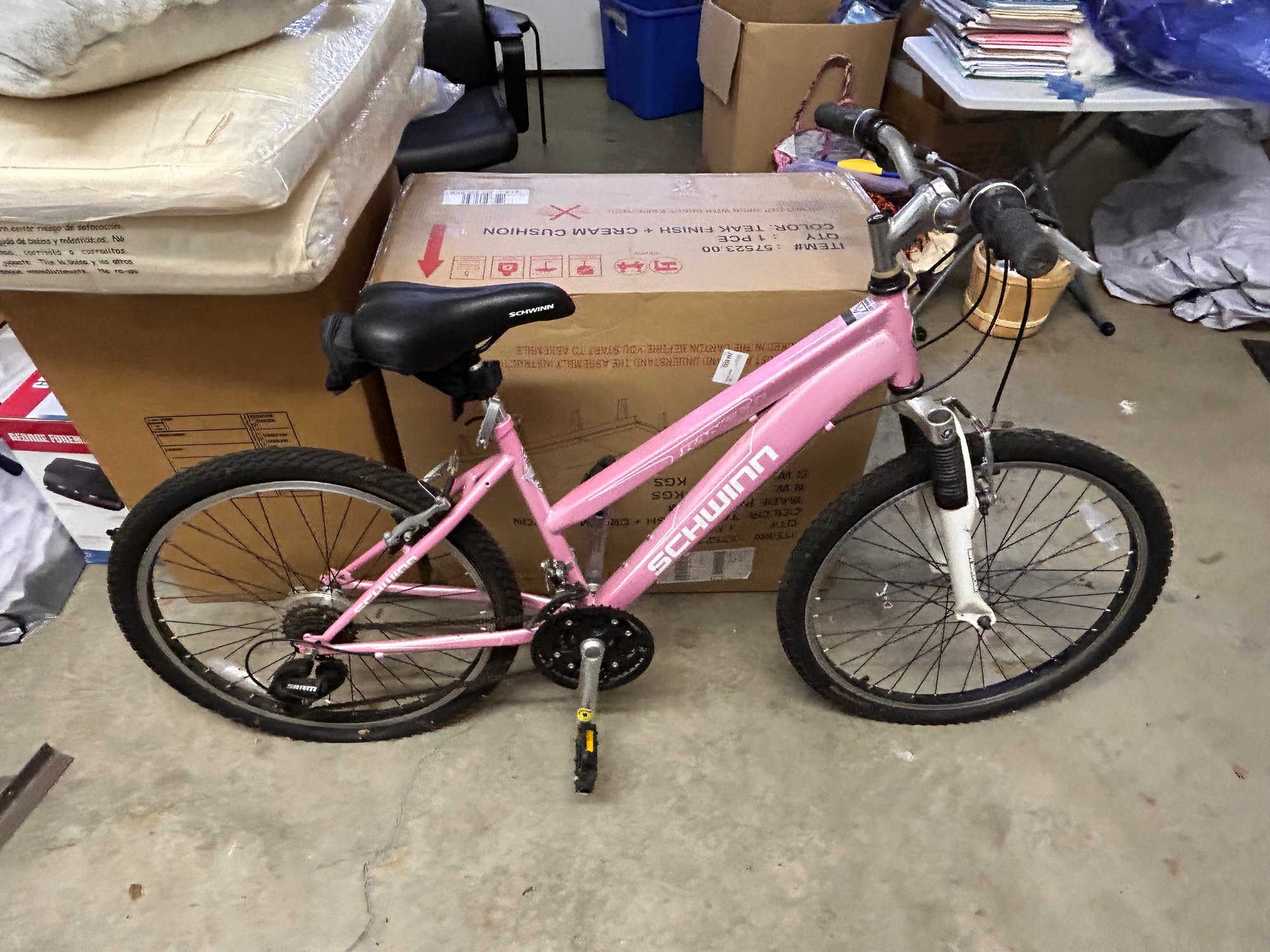 Young Adult Pink Schwinn Ranger Bike #10360 | Auctionninja.com Young Adult Pink Schwinn Ranger Bike #10360 | Auctionninja.com