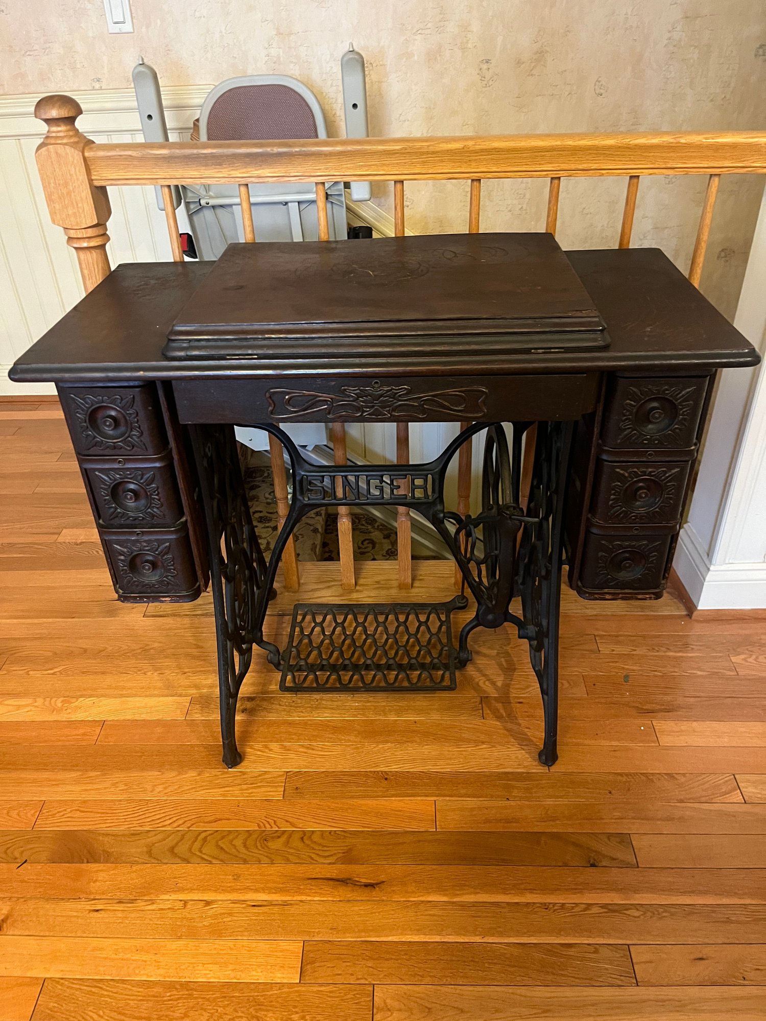 Singer Model 179 Singer Sewing Machine #18005 | Auctionninja.com