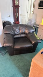 Vintage 1980s-style Black/Brown  Leather Chair