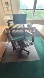 Contemporary Flat Bungee Cord Swivel Office Chair