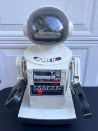 Radio Shack Robie Sr., A Computerized Programming System Robot Toy From The 1980s