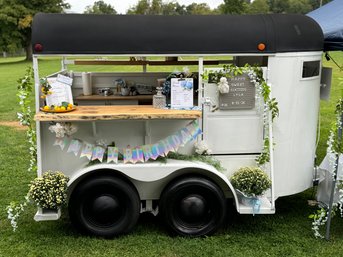 Custom Converted Horse Trailer Mobile Bar  Ready For Events & Weddings