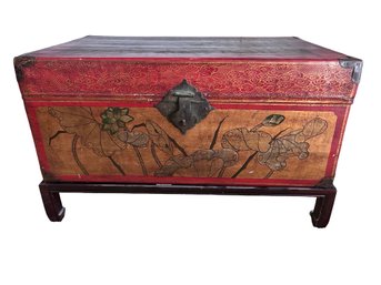 Decorative Chinese-style Lacquered Trunk / Blanket Chest