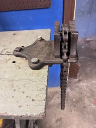 Vintage Bench Chain Pipe Vise, J.H. Williams Co. Vulcan No. 2.