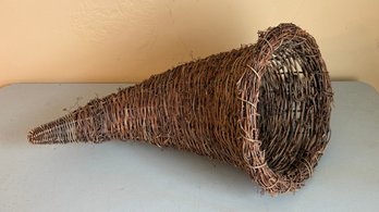 Large Grapevine Cornucopia