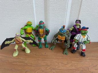 Lot Of Teenage Mutant Ninja Turtles Figurines