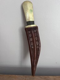 Appears To Be A Vintage Or Antique Fixed Blade Knife
