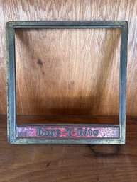 'Dane-T-Bits' Metal Frame