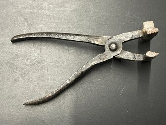 C.S. Osborne No. 250 Upholstery Pliers
