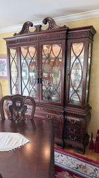 Exquisite Vintage Mahogany Queen Anne Hutch