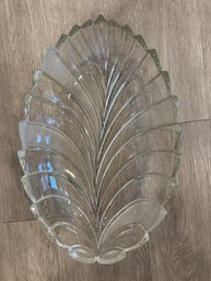 Mikasa Leaf Serving Bowl With Frosted Leaves