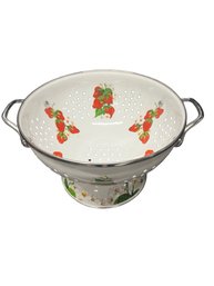 Golden Rabbit Strawberry Colander