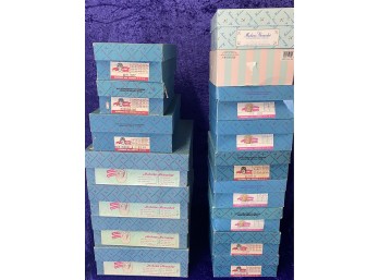 Large Lot Of 16 Madame Alexander Dolls In Boxes