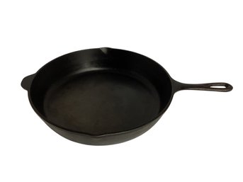 Vintage Lodge 12' Cast Iron Pan