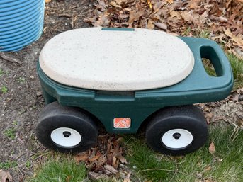 Step 2 Garden Hopper Rolling Garden Cart And Seat With Built-in Tool Storage