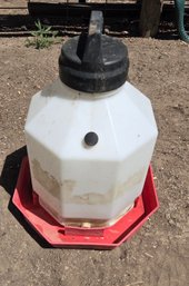Plastic Poultry Chicken Waterer