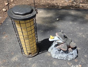 Bird Feeder And Frog Garden Figurine