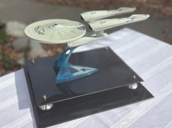 USS Enterprise NCC-1701 2009 Kelvin Timeline Playmate Toys