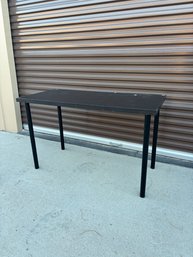 Table (black)
