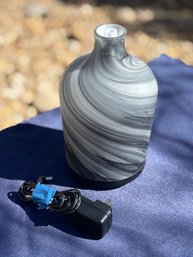 Serene Living Carrara Marble Hand-Blown Glass Aroma Diffuser