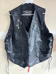 FIRST MFG CO  Harley- Davidson Men's Size 52 Black Leather Motorcycle Vest With Side Lacing