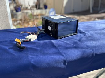 Ouku 7-in. Double-Din In-dash Stereo System And DVD Player