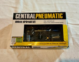 Central Pnumatic Delux Airbrush Kit