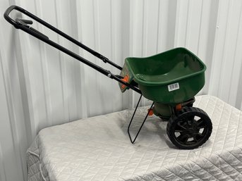 Scotts Turf Builder Spreader
