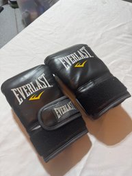 Everlast Punching Bag Gloves Size L