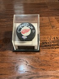 Brett Hull Signed Hockey Puck