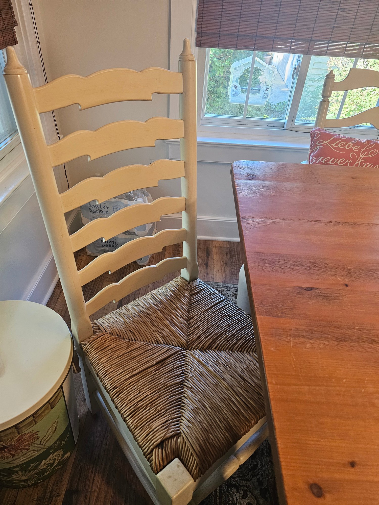 Country Style Dining Table, Chairs And Bench Seat 7891