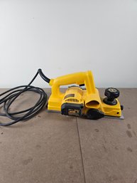 Dewalt D26676 Planer