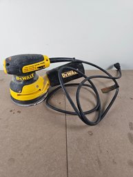 Dewalt DWE6423 Random Orbital Sander