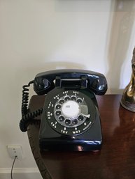 Vintage Rotary Phone (works)