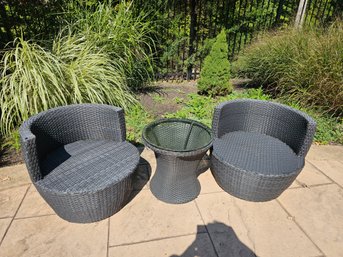 Modern Sleek Pool Seating And Table (B)