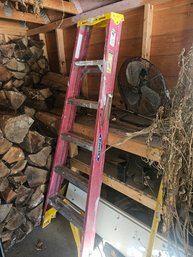 6 Foot Fiberglass Ladder