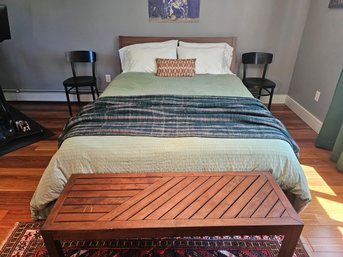 Queen Bed And Linens (used As Guest Room Maybe Just 3 Or 4 Times)
