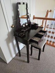 Makeup Table With Bench Seat And Mirror